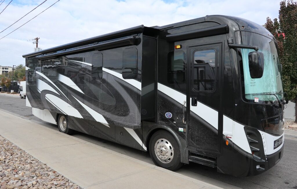 “Discover the Best 2016 Berkshire 34QB for Sale: Your Ultimate RV Adventure Awaits!”